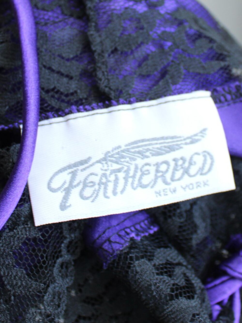 Featherbed VTG 90s Purple Satin Front Tie Black Lace Bodysuit Lingerie sz Large - Picture 4 of 5